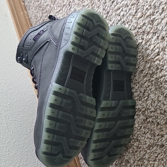 Brahma Black Boots with Purple Interior - Picture 5 of 7